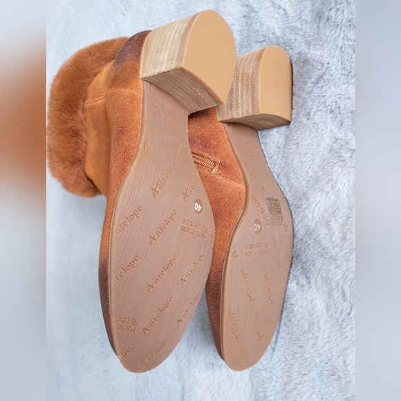 Antelope suede booties - Picture 3 of 7